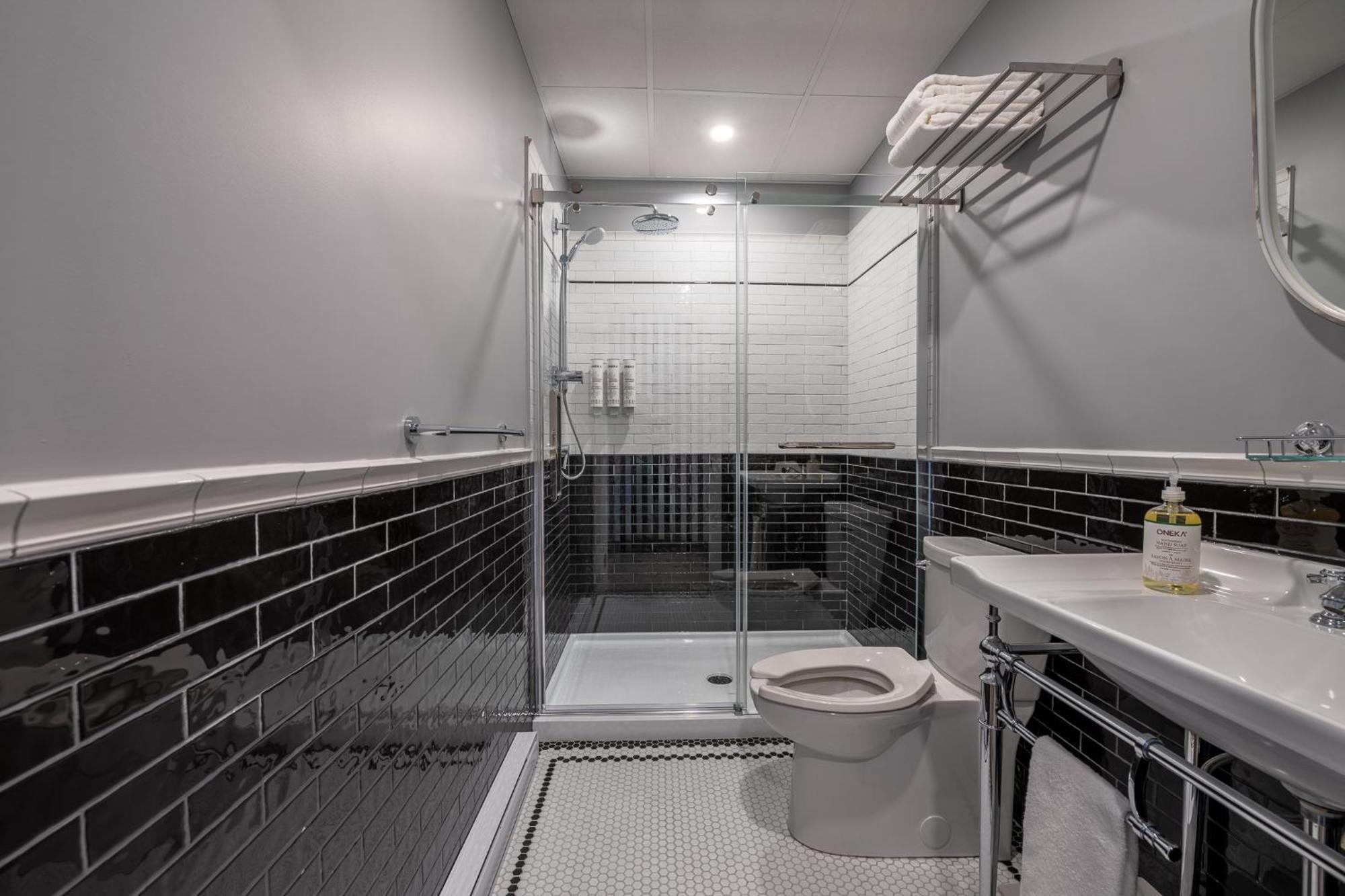Hotel Acadia Quebec City Ngoại thất bức ảnh